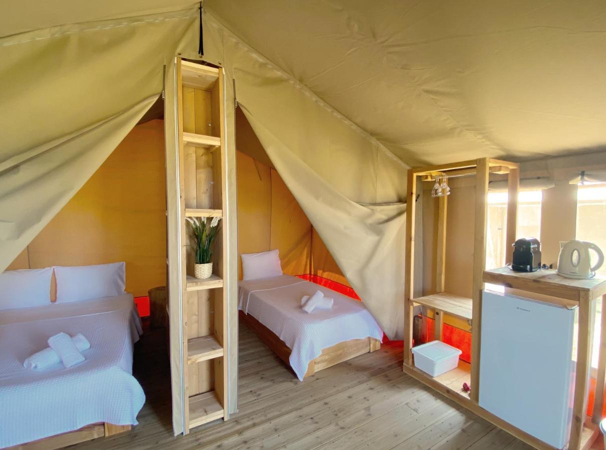 Mareleon Camping Ofrínion Eksteriør billede