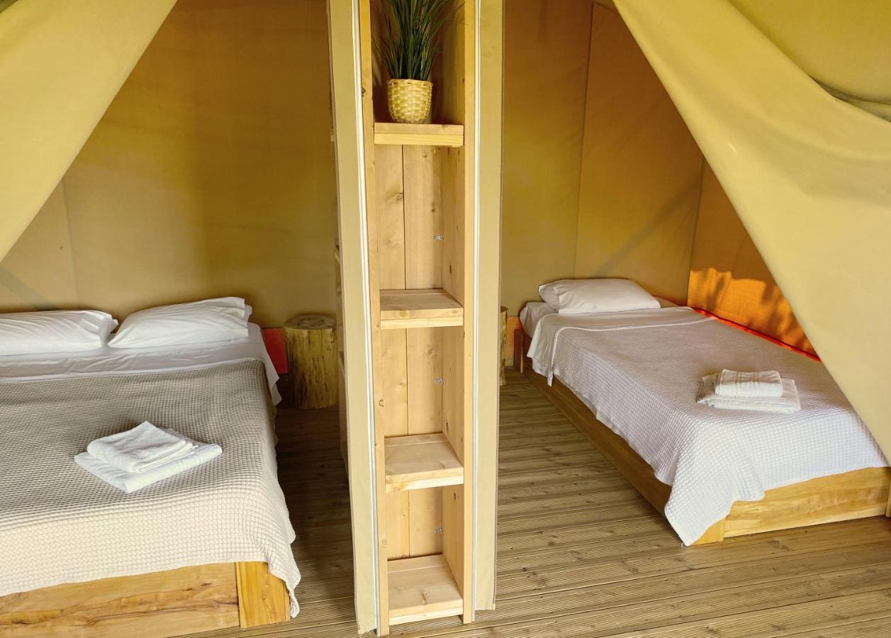 Mareleon Camping Ofrínion Eksteriør billede
